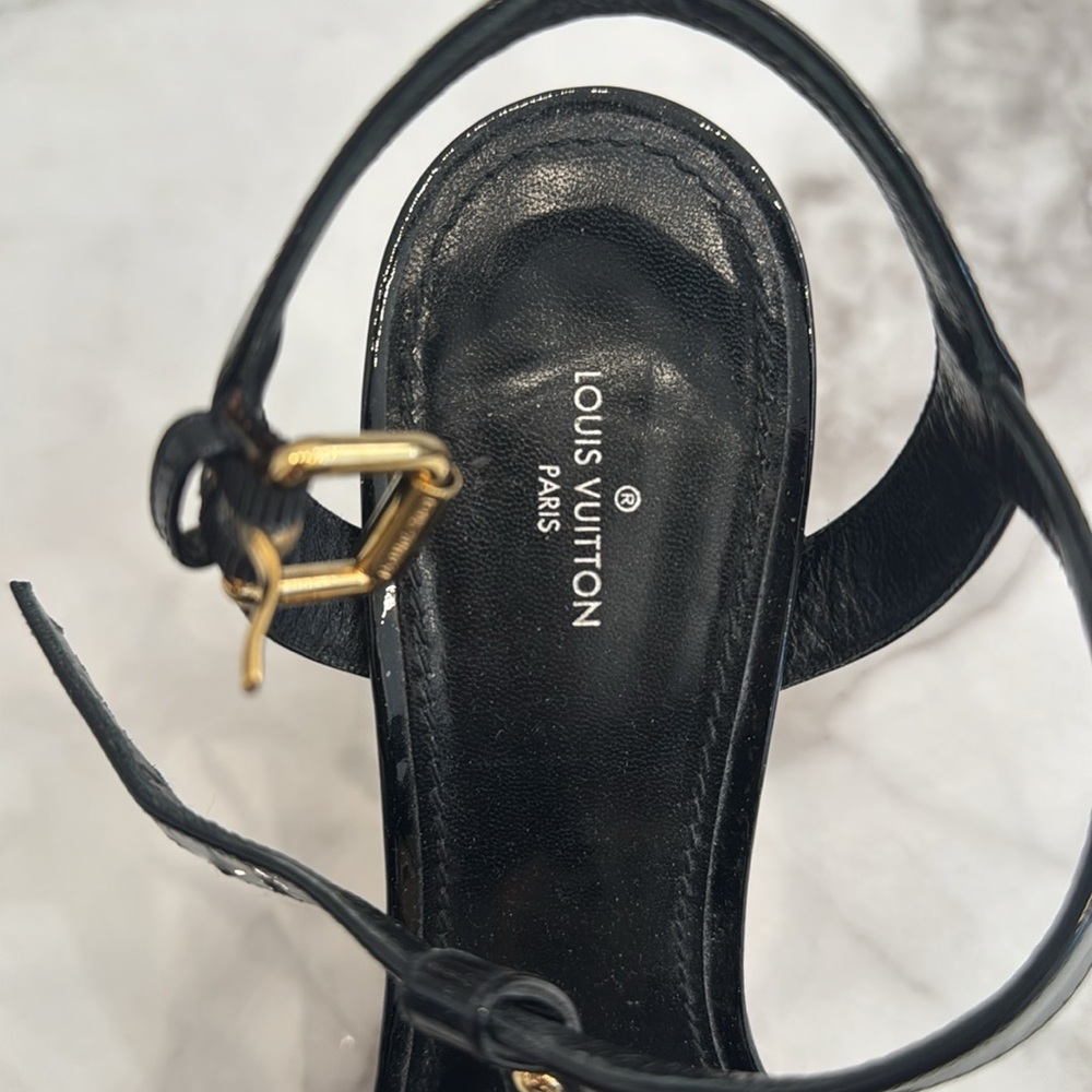 Louis Vuitton Black and Gold Women's Sandals worn - Picture 4 of 4